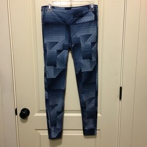 Blue geometric Athleta tights.